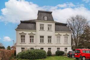 Modernisierte Villa in Innenstadtnähe von Holzminden! Wohnen und Arbeiten auf über 500 m² – Die vollständige Adresse der Immobilie erhältst du vom Anbieter., 37603 Holzminden – Vorschaubild 2