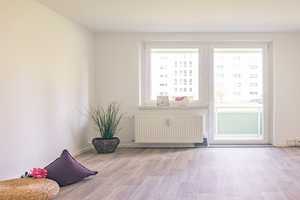 Hell und freundliche 3-Raum-Wohnung mit Balkon – Stollberger Str. 41, 9119 Chemnitz – Vorschaubild 1