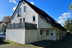 Modernes Reihenendhaus mit zwei separaten Wohneinheiten in Sackgassenlage!