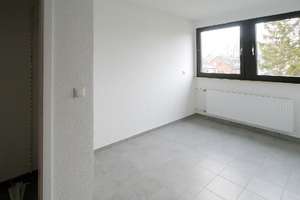 Gemütliches Wohnen unter dem Dach – modernisiert und zum Wohlfühlen

 in OB-Buschhausen – Die vollständige Adresse der Immobilie erhältst du vom Anbieter., 46149 Schwarze Heide, Oberhausen – Vorschaubild 4