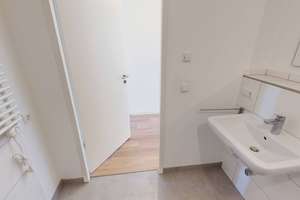 Modernes Wohnen: Lichtdurchflutete 3-Zimmer-Neubauwohnung mit Balkon und EBK – Paula-Straub-Str. 12, 78048 Villingen, Villingen-Schwenningen – Vorschaubild 13
