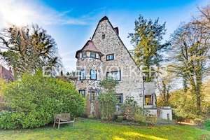 Historische Villa am Königsforst