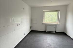 Renovierte 4 Zi.- Whng. - neues Wannenbad, großer Balkon - Bochum Höntrop – Frankenweg 46, 44867 Westenfeld, Bochum – Vorschaubild 3