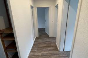 helle 3 Raumwohnung mit Balkon