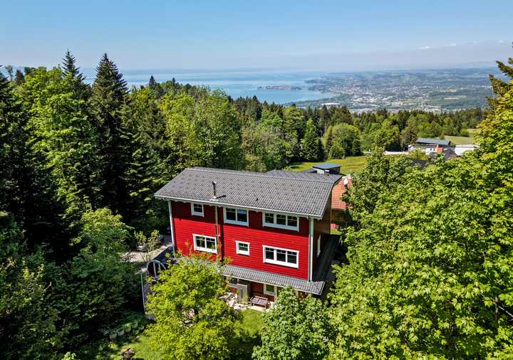Ferienhaus am Bodensee
Domizil in einer der begehrtesten Lagen Europas