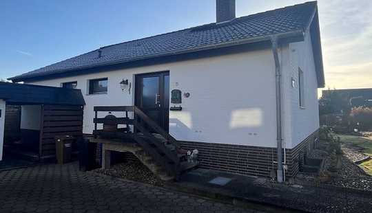 Bild von Gepflegtes Einfamilienhaus in Fertigbauweise mit Keller in ruhiger Lage der Ortsmitte von Calberlah