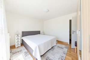 Großer Sonnenbalkon über den Straßen der Stadt – Die vollständige Adresse der Immobilie erhältst du vom Anbieter., 75175 Oststadt, Pforzheim – Vorschaubild 2