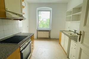 große 2-Zimmerwohnung zum Selbstrenovieren in Adlershof – Wassermannstr. 69, 12489 Adlershof, Berlin – Vorschaubild 2