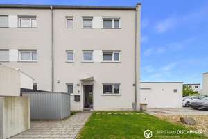 Modernes Stadthaus mit Dachterrasse, PV-Anlage & familienfreundlichem Grundriss – Die vollständige Adresse der Immobilie erhältst du vom Anbieter., 93055 Burgweinting-Harting, Regensburg – Vorschaubild 27
