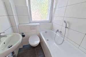 Helle 3-Zimmer-Wohnung mit sonnigem BALKON und modernem Tageslichtbad – Am Heidkämpken 8, 33649 Brackwede, Bielefeld – Vorschaubild 8