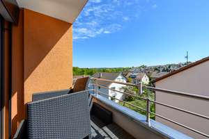 Schöne 2 Zi. Dachgeschoß-Wohnung mit wenig Schräge, Einbauküche und Balkon in ruhiger Lage – Die vollständige Adresse der Immobilie erhältst du vom Anbieter., 75180 Büchenbronn, Pforzheim – Vorschaubild 6
