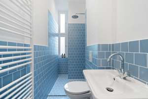 Umfassend sanierter Altbau mit Einbauküche, sofort einzugsbereit!