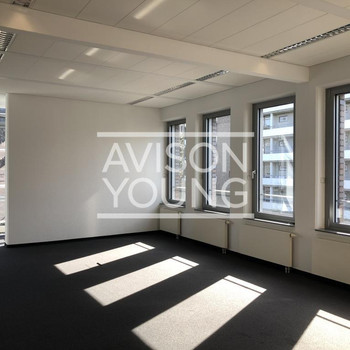 Ruhige Lage am Kennedydamm – Repräsentative Büroflächen mit Stil

