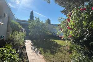 Seltene Gelegenheit: Reihenendbungalow in Berlin-Buckow mit Garten, Garage & ausgebautem Keller