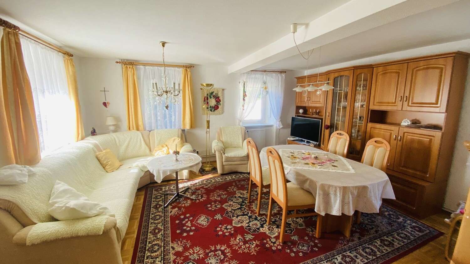 Immobilie in Panschwitz-Kuckau - Panćicy-Kukow - Historisches Familienhaus am Klosterwasser mit Balkon und Gartenfreude - Bild 3