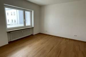 Bitte nur Mailanfragen: Helle 2 Zi-Whg. m. Balkon in der Donaustaufer Str. Nähe Milchwerk – 93059 Reinhausen, Regensburg – Vorschaubild 5