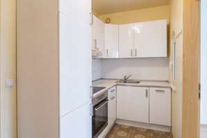 2 Zimmer-Wohnung mit Schwarzwaldblick. 
Lichtdurchflutete Zimmer, Balkon mit Doppelzugang und Tiefg – 79106 Alt-Stühlinger, Freiburg im Breisgau – Vorschaubild 2