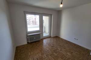 Schöne, modernisierte 2-Zimmer-Wohnung mit Balkon in attraktiver Innenstadtlage – Provinostraße 8, 86153 Am Schäfflerbach, Augsburg – Vorschaubild 4