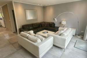 Maisonette-Wohnung mit Sonnenterrasse und Stellplatz in Köln-Rodenkirchen