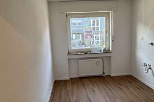 Attraktive 3,5-Zimmer-Wohnung im EG, frisch saniert in Oberhausen-Buschhausen, verkehrsgünstig – Thüringerstrasse 75, 46149 Buschhausen, Oberhausen – Vorschaubild 16