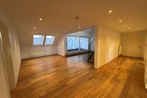 Exclusive Immobilie! Traumhaft schöne 4,5 Zi. DG Maisonette Wohnung in imposantem Altbau in S-West – Senefelderstraße 17, 70176 Feuersee, Stuttgart – Vorschaubild 1
