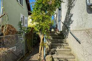 Schönes, bezugsfreies EFH mit Altbaucharme, kleinem Garten und Garage in Konstanz-Fürstenberg – Die vollständige Adresse der Immobilie erhältst du vom Anbieter., 78467 Fürstenberg, Konstanz – Vorschaubild 25