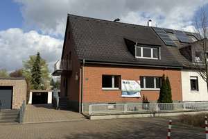 Gut aufgeteiltes Zweifamilienhaus mit großer Doppelgarage und großem Grundstück – Burgweg 34, 51371 Rheindorf, Leverkusen – Vorschaubild 1