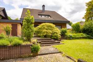 RECKLINGHAUSEN: Raumwunder! Freistehendes Einfamilienhaus mit Einliegerwohnung! – Recklinghausen (Kreis) – Vorschaubild 1