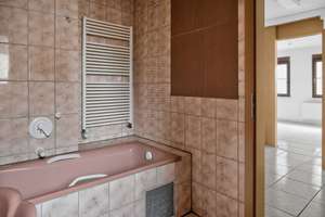 Gepflegtes 3-Familienhaus in begehrter Wohnlage mit vielseitigen Nutzungsmöglichkeiten – Stockheimer Straße 2, 70435 Zuffenhausen-Mitte, Stuttgart – Vorschaubild 10