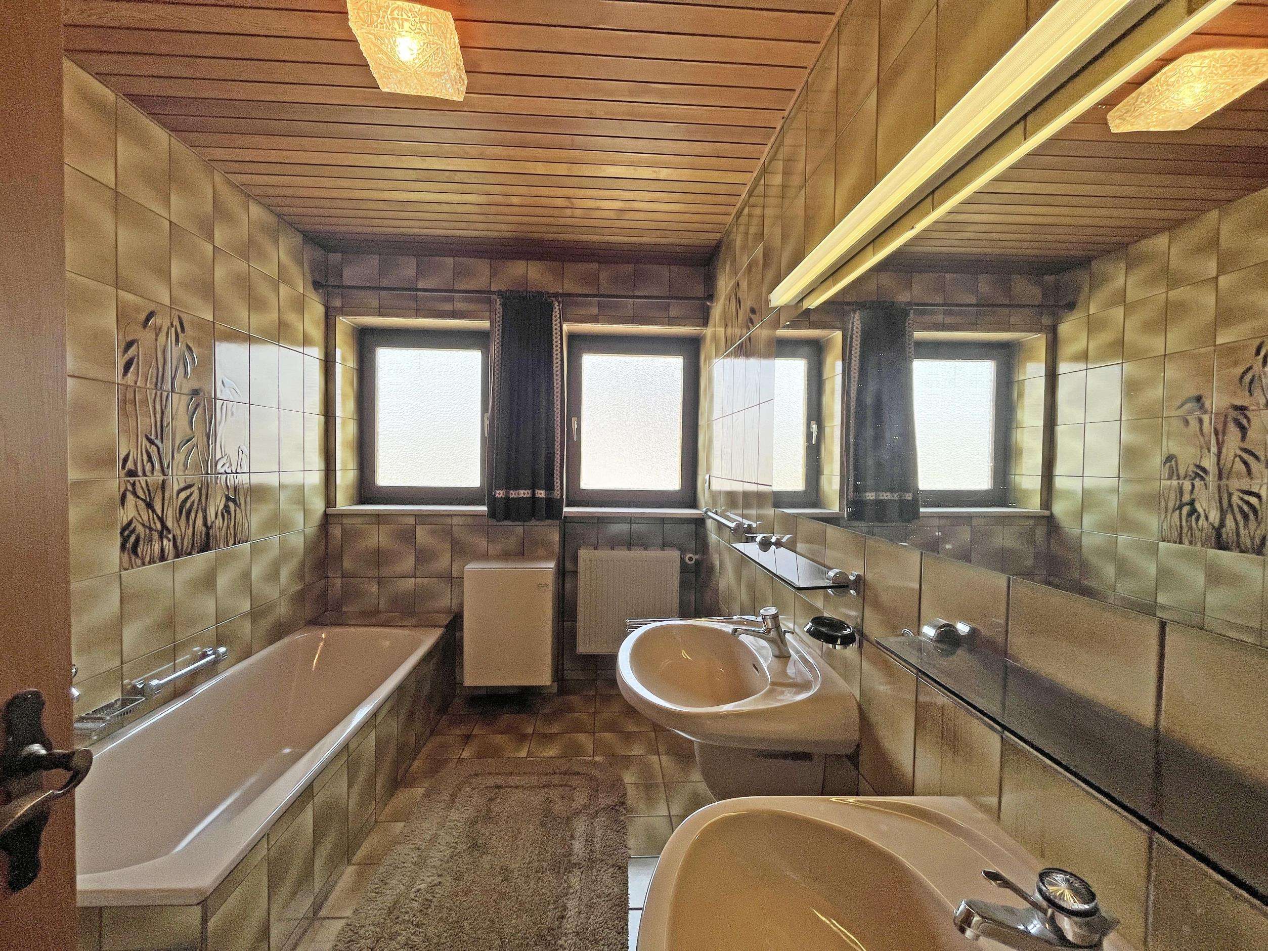 Immobilie in Stöttwang - Bauernhof mit sehr guter Substanz und vielen Möglichkeiten - Bild 6