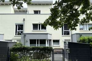 ***Neuwertiges, super effizientes Mittelreihenhaus mit Dachterrasse*** – Die vollständige Adresse der Immobilie erhältst du vom Anbieter., 22844 Norderstedt – Vorschaubild 4