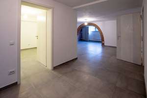 250m² Wohnen und Hobby auf 2 Etagen. NEU SANIERT. Sauna, Whirlpool, Kamin, Wintergarten, Dopp.Garage – Am Sündnerkamp 21, 30629 Misburg-Nord, Hannover – Vorschaubild 19