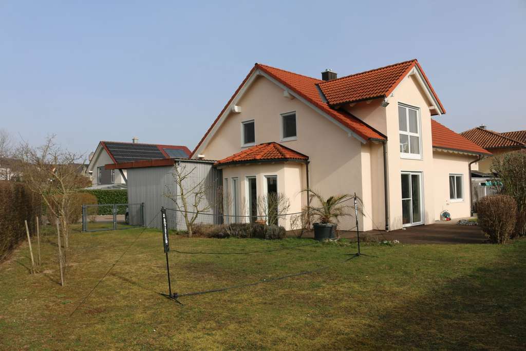 Immobilie in Neuenstein - Elegantes Einfamilienhaus (11 Zi.) in Neuenstein - Baujahr 2006 - Bild 1