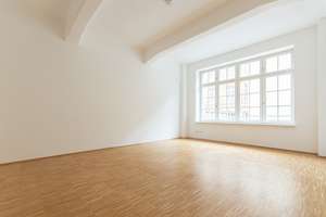 Großzügiges Loft mit Balkon| Aufzug | Parkett | 2 Bäder | Kaminanschluss | Stellplatz – Die vollständige Adresse der Immobilie erhältst du vom Anbieter., 4103 Zentrum-Ost, Leipzig – Vorschaubild 9