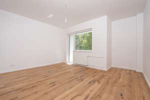 Bezugsfreie und frisch sanierte 3-Zimmer-Wohnung mit Balkon