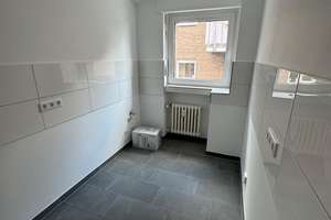 Wunderschöne, helle Dachgeschoss-Wohnung mit Balkon in Essen-Stadtwald – Leveringstraße 4, 45134 Stadtwald, Essen – Vorschaubild 9