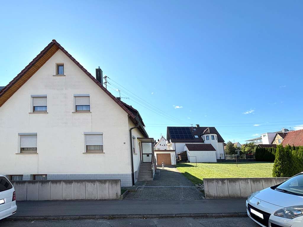 Immobilie in Winterlingen - Schöne Doppelhaushälfte in Zentralerlage von Winterlingen - Bild 1