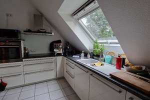 Wohnen im Grünen: 4-Zimmer-Dachgeschosswohnung in Düsseldorf-Unterrath – 40468 Unterrath, Düsseldorf – Vorschaubild 4