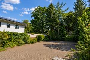 Hollenders Immobilien: Bezugsfreie Dachgeschosswohnung mit Dachterrasse, Schlafempore und Stellplatz – 50968 Raderthal, Köln – Vorschaubild 14