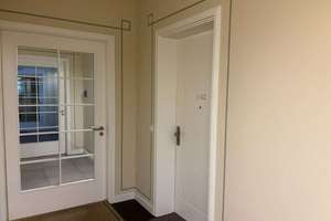 Modernisierte Altbauwohnung mit Balkon im Herzen von Charlottenburg: Stilvolles Wohnen! – Die vollständige Adresse der Immobilie erhältst du vom Anbieter., 10585 Charlottenburg, Berlin – Vorschaubild 11