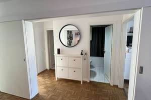 Großzügige 3 Zimmer Familienwohnung mit Balkon, Kinderarztpraxis im Haus – Königsbrunner Straße 37, 86179 Haunstetten-West, Augsburg – Vorschaubild 2