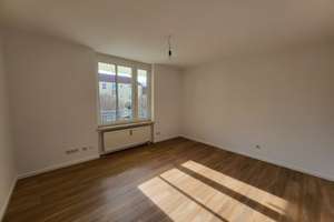 „Frisch renoviertes Juwel in Freimann: 3 Zimmer, Südbalkon & Gäste-WC direkt an der Heide“ – Karl-Richter-Straße 9, 80939 Freimann, München – Vorschaubild 8