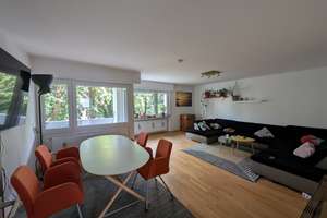 Helle 3 Zimmerwohnung mit großem Balkon
