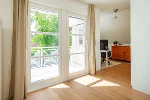 Zeitlos schön: Modernisiertes Haus mit Garten, Pool, Garage, effizienter Heizung & PV-Anlage – Potsdam-Mittelmark (Kreis) – Vorschaubild 11