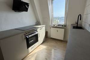 Lichtdurchflutetes Maisonette-Highlight: 3 Zimmer mit neuem Boden & Einbauküche – Höfener Straße 18, 90763 Südstadt Industriegebiet, Fürth – Vorschaubild 8