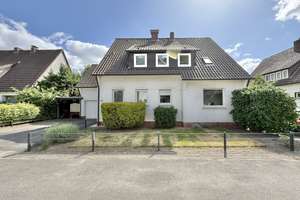 Zweifamilienhaus in Rheda – Solide Kapitalanlage oder Mehrgenerationenlösung in ruhiger Lage – Die vollständige Adresse der Immobilie erhältst du vom Anbieter., 33378 Rheda-Wiedenbrück – Vorschaubild 4