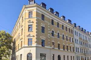 WG-geeignete Helle 2-Zimmer-Wohnung mit Balkon & Einbauküche in Gohlis-Mitte