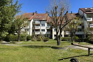 sofort verfügbar: helle Maisonette mit Balkon, Aufzug & Weitsicht