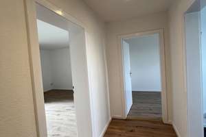 Hier genießt man das Leben im grünen - 3 Zimmern mit EBK + Balkon – Lindenstraße 43, 38448 Vorsfelde, Wolfsburg – Vorschaubild 11