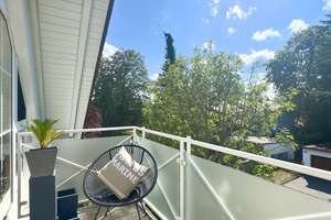 DAS GESAMTE DACHGESCHOSS  – Ruhige Lage im Märchenviertel mit Dachterrasse & zwei Balkonen – Die vollständige Adresse der Immobilie erhältst du vom Anbieter., 81739 Waldperlach, München – Vorschaubild 3